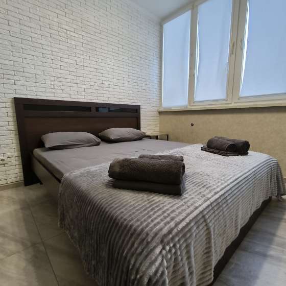У Парка Победы в 10 мин ходьбы от пляжа и Aquamarine Resort & SPA