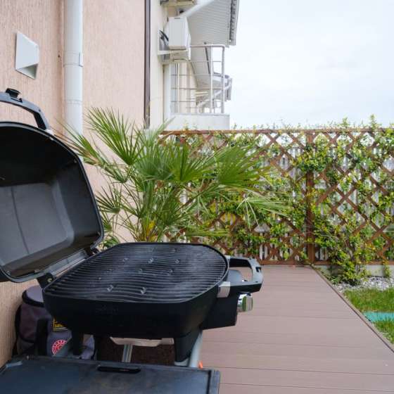 Дом для большой cемьи или компании с бассейном в Адлере BBQ