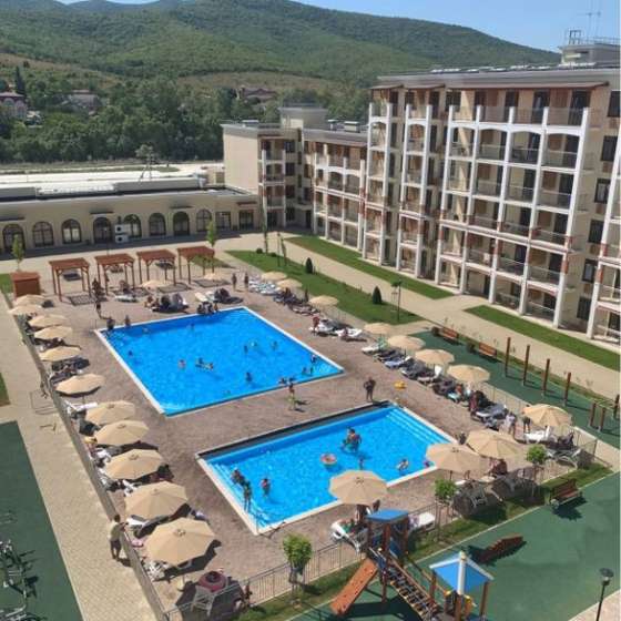 Уютная квартира в Сукко, ЖК Кипарис, бассейны на территории