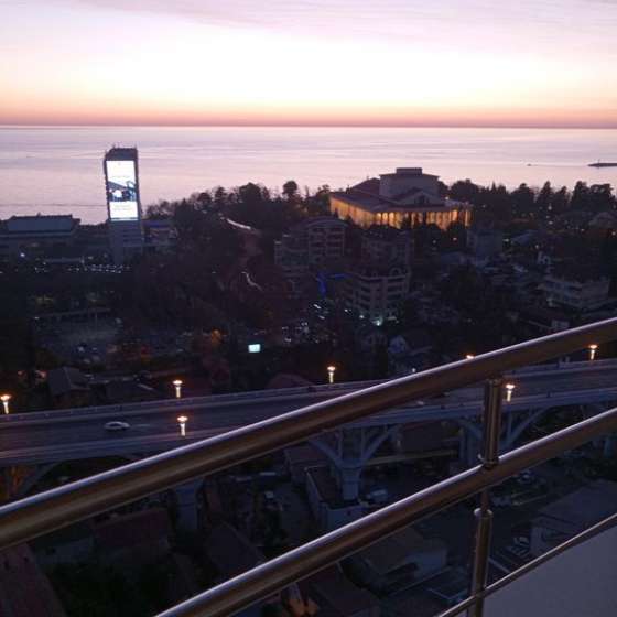 Современная квартира в центре с шикарным видом на море