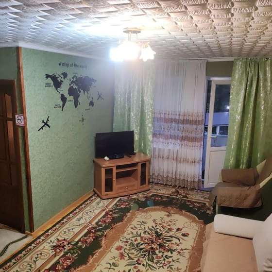 Двухкомнатная квартира, размещение до 7 человек с видом на горы