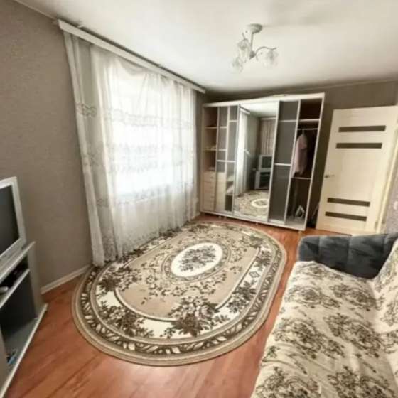 Квартира Двухкомнатная квартира в районе рынка